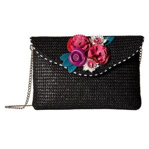 ⭐️ Host Pick ⭐️ 🌹Betsey Johnson Gypsy Rose Clutch
